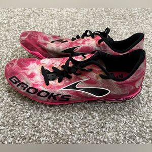 Brooks Mach 15 XC Spikes Women’s Size 7 Knockout Pink Black White 1201441B748